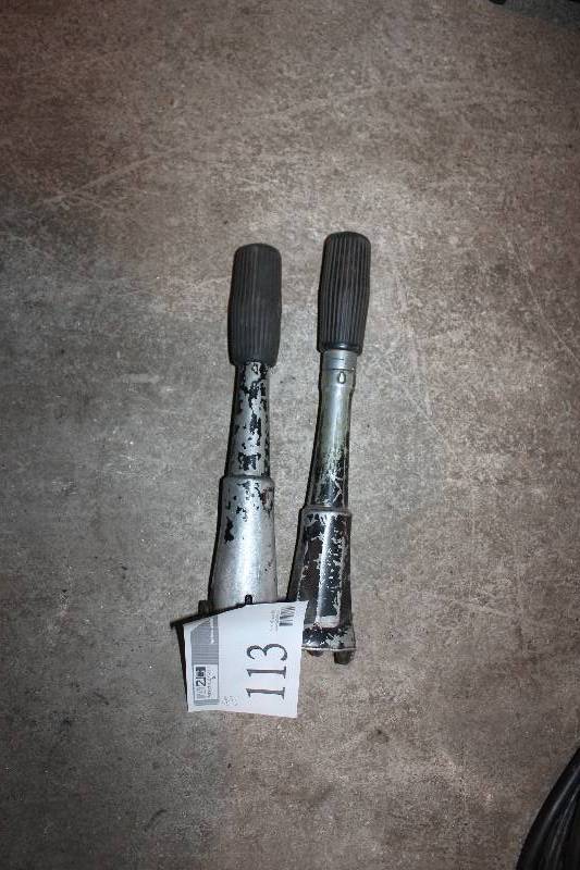 lot 113 image: Throttle Controls