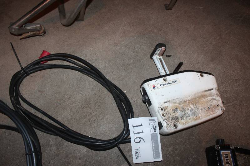 lot 116 image: Evinrude Control Box w Harness