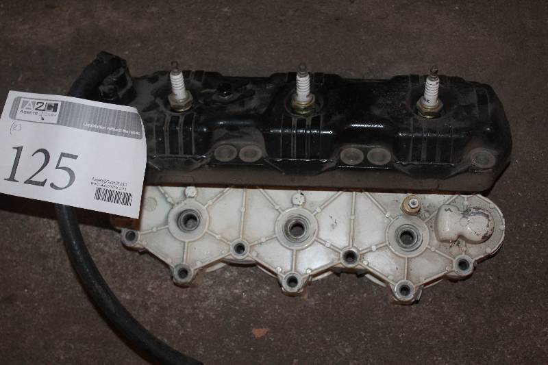 lot 125 image: Lot of (2) Outboard Boat Motor Heads
