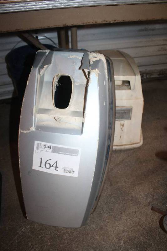 lot 164 image: Lot of (2) Evinrude Outboard Boat Motor Top Cover
