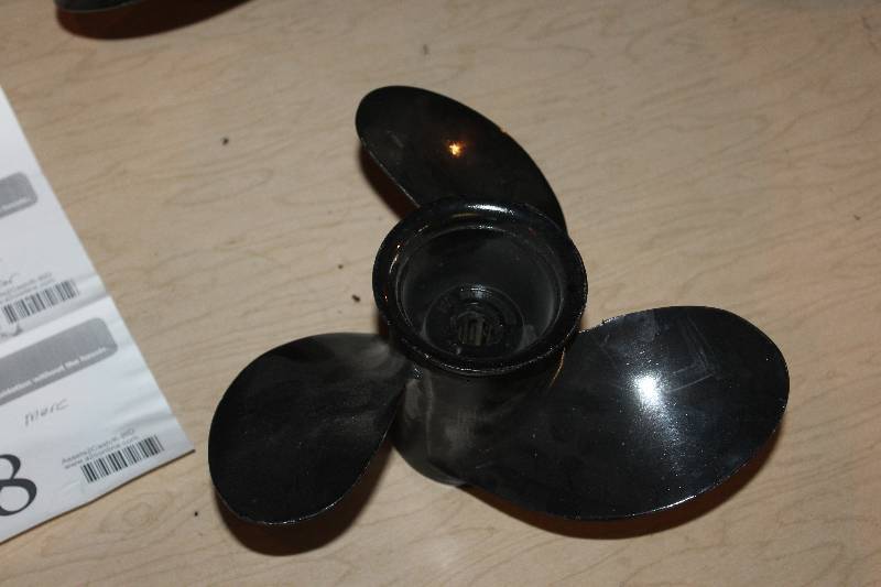 lot 148 image: MerCruiser Rebuilt 12x9 Pitch Propeller