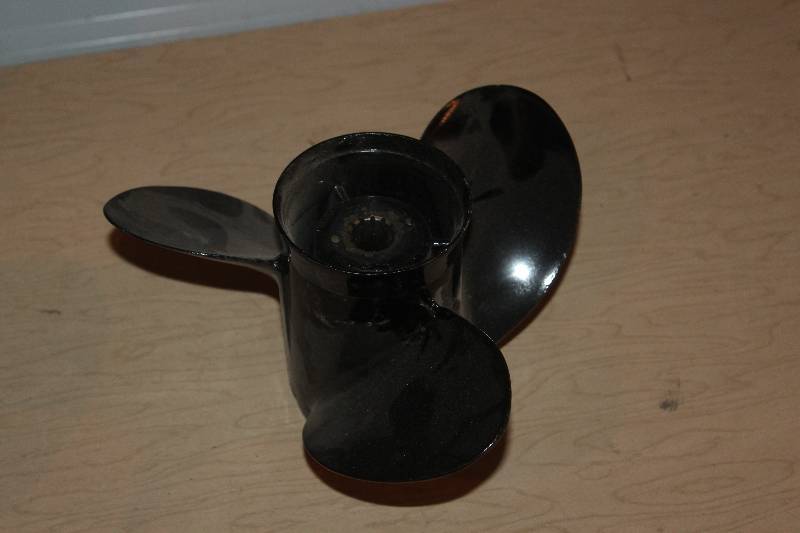 lot 158 image: Mercury Rebuilt 13 Pitch Propeller
