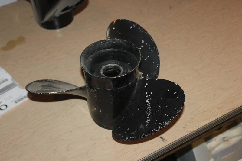 lot 156 image: MerCruiser Rebuilt 21 Pitch Propeller