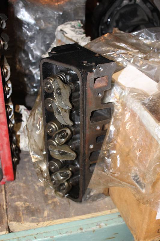 lot 204 image: MerCruiser V8 Head
