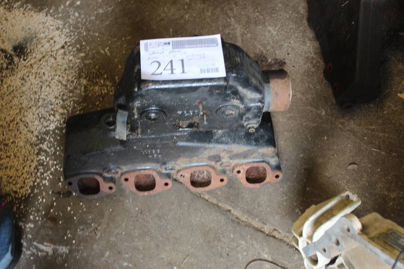 lot 241 image: MerCruiser V8 Exhaust Manifold