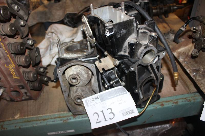 lot 213 image: Mercury 25 Outboard Boat Motor Power Head Parts