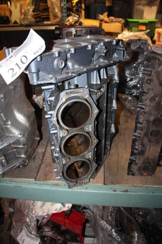 lot 210 image: Yamaha 150 Block