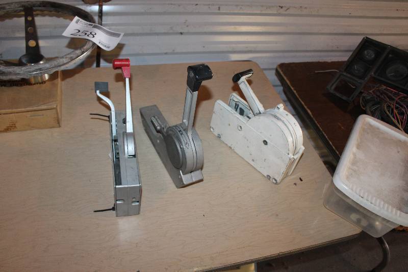 lot 257 image: Lot of (3) Evinrude Control Box