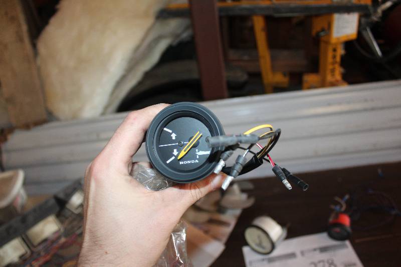 lot 280 image: Honda Trim Gauge