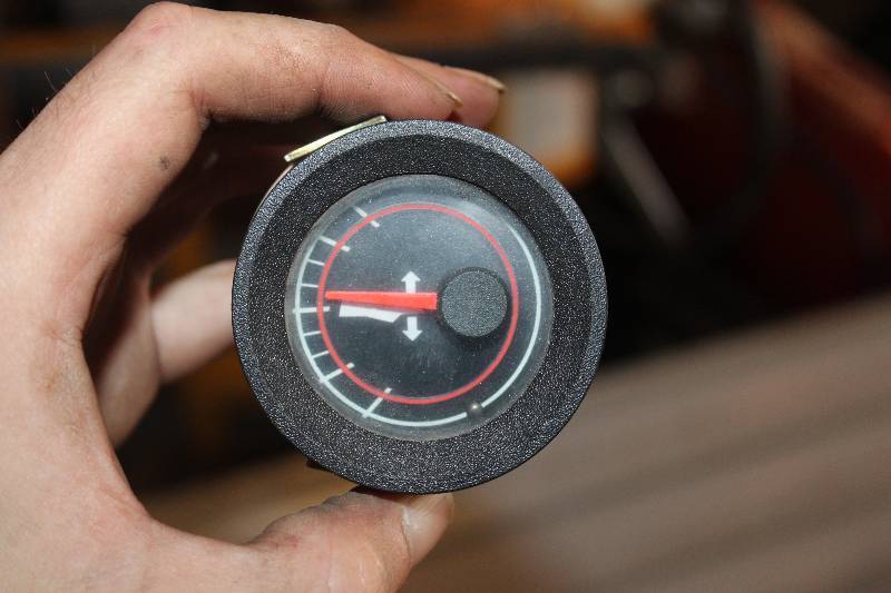 lot 279 image: OMC TiltTrim Gauge