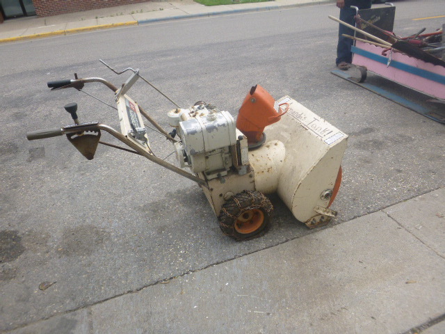 Jacobsen Imperial Heavy Duty 2 Stage Snow Blower