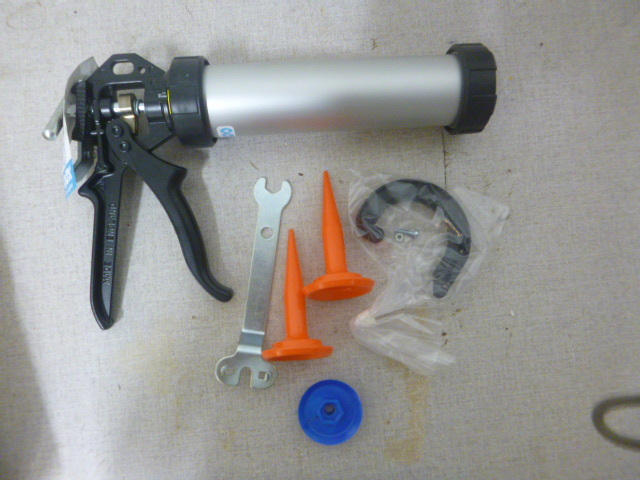 Cox Quality Sealant Applicator