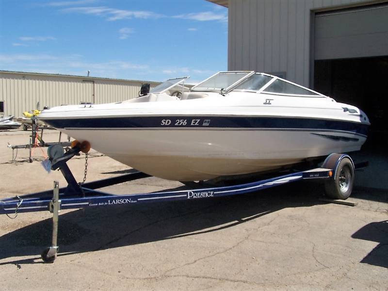 1998 Larson Bowrider Boat