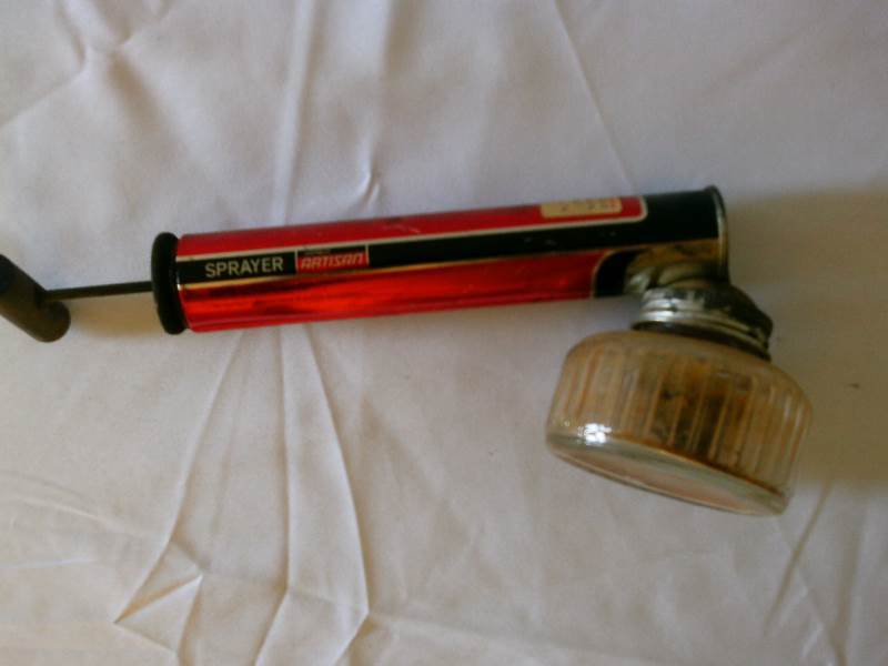 lot 7 image: Gambles Artisan Sprayer Vintage Glass and Metal