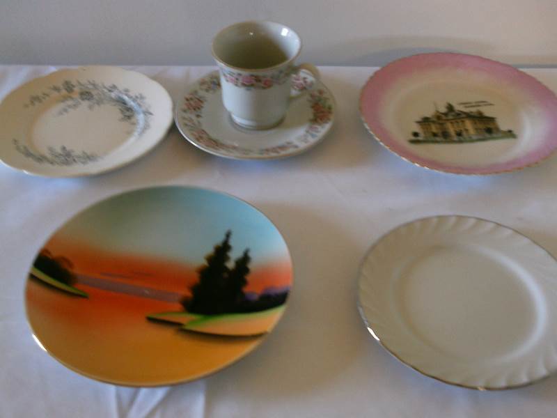 lot 8 image: Misc. China Porcelain Dishes Vintage
