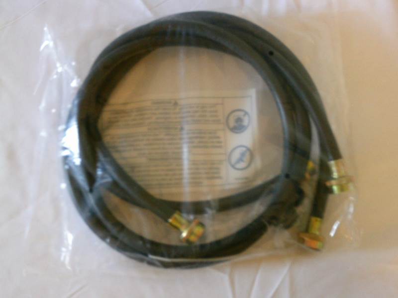 lot 20 image: Hoses, Washing machine hoses with brass fittings (new in package)