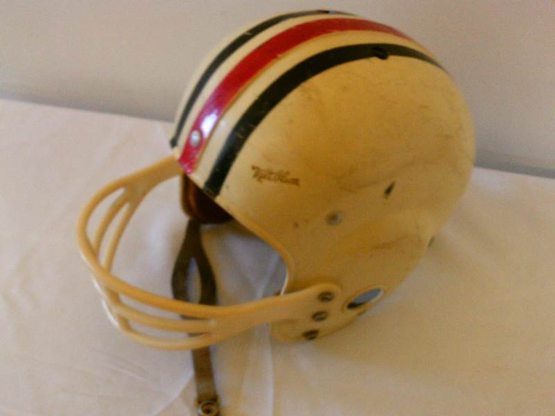lot 49 image: Milt Plum Hawthorne Football Helmet Boys Large
