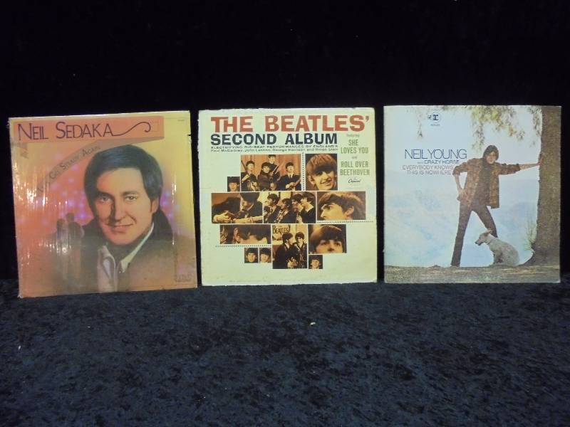 Lot - Vintage Albums, The BEATLES, Neil Sedara, Neil Young