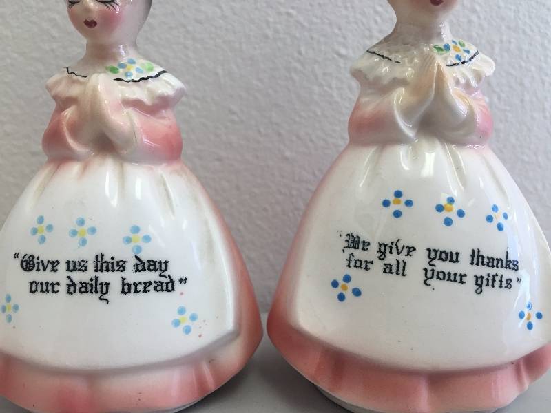 ENESCO MOTHER IN THE KITCHEN PRAYER LADY SALT AND PEPPER