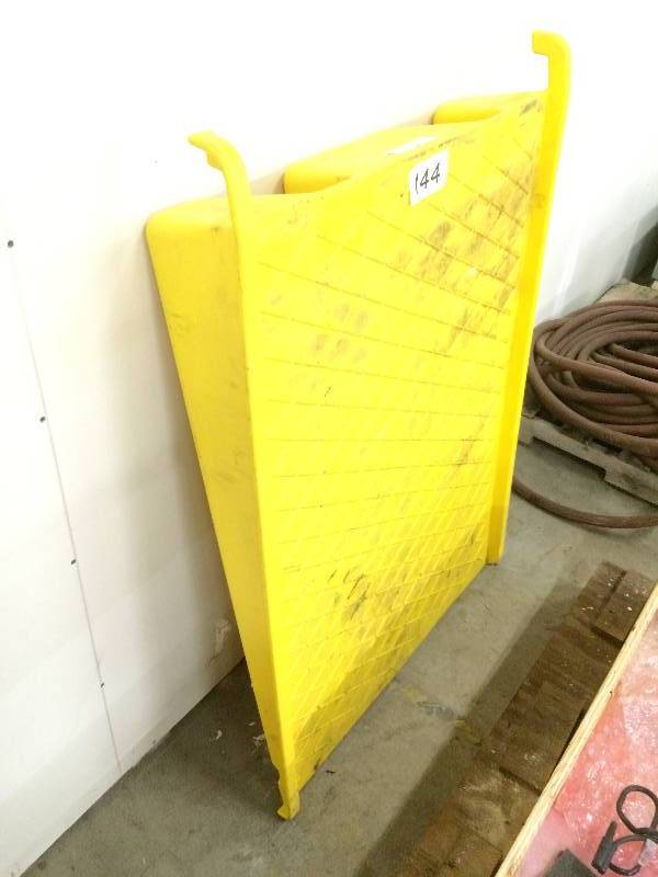 Plastic ramp