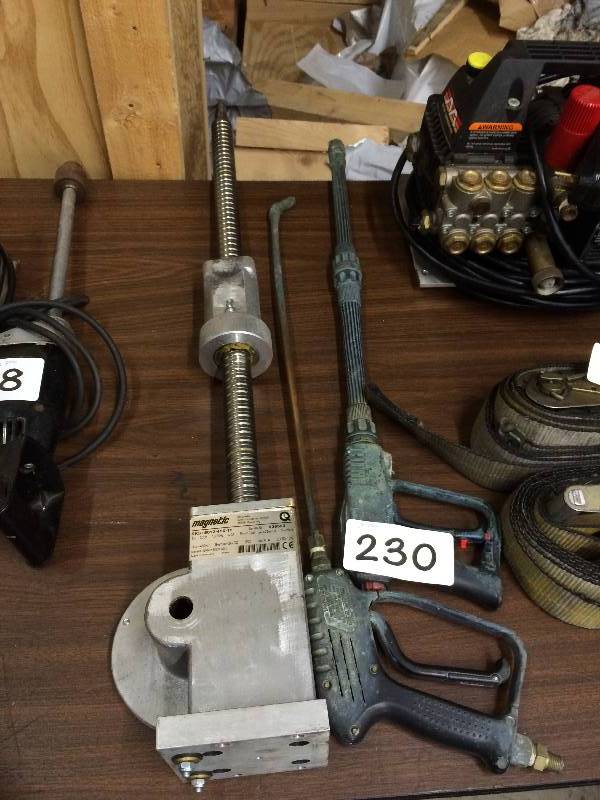 Ball screw unit and 2 wands