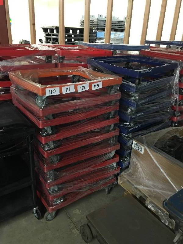 10 plastic carts on wheels