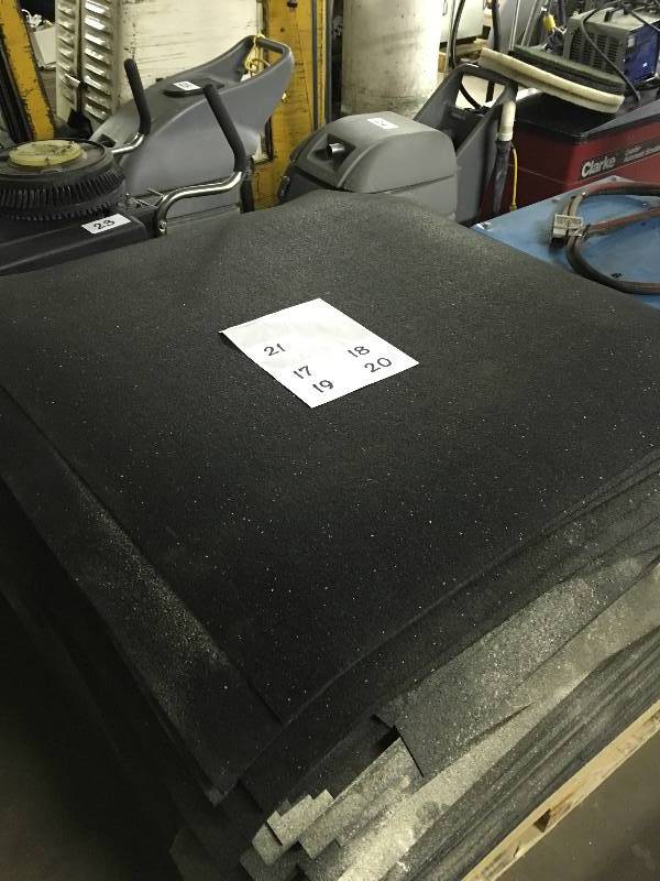 Lot of rubber floor mat pieces