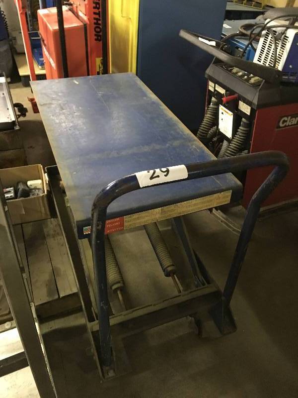 Material lifting cart