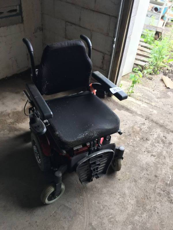 Powered wheel chair