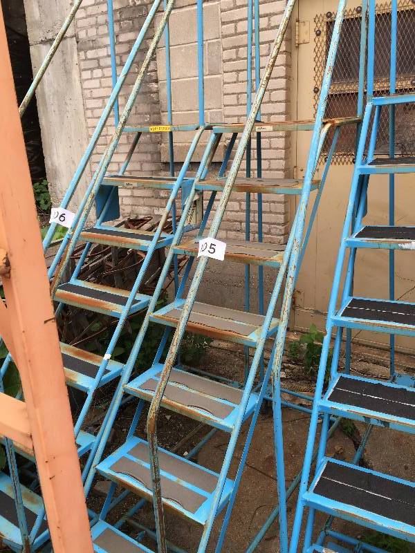 Metal safety warehouse ladder