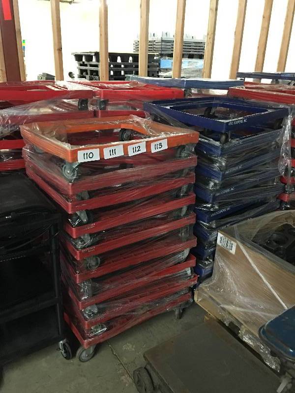10 plastic carts on wheels