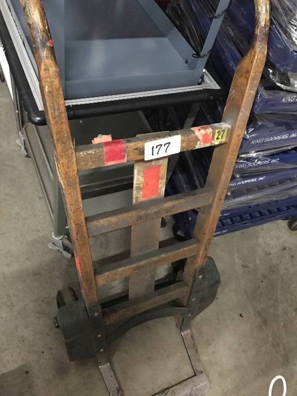 Heavy duty dolly