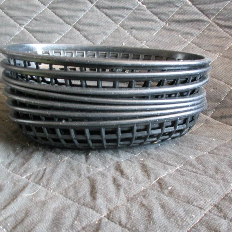 lot 83 image: 7- BLACK PLASTIC BASKETS