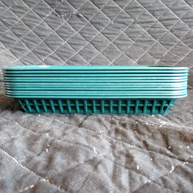 lot 87 image: 11- GREEN RECTANGLE PLASTIC BASKET
