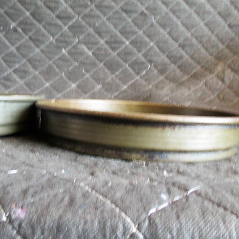 lot 98 image: 2- 12 PIZZA PAN