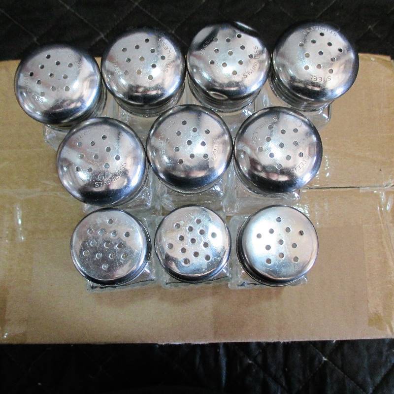 lot 27 image: SALT AND PEPPER SHAKERS