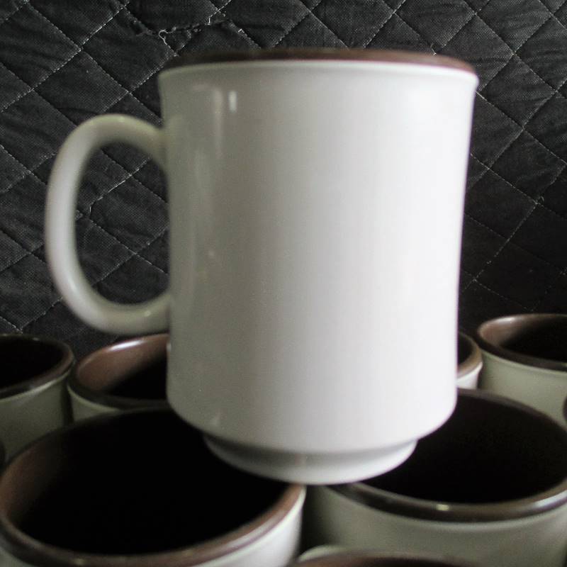 lot 41 image: COFFEE CUPS