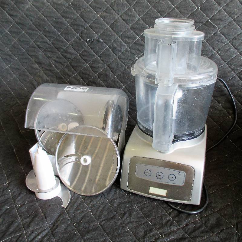 lot 13 image: FOOD PROCESSOR