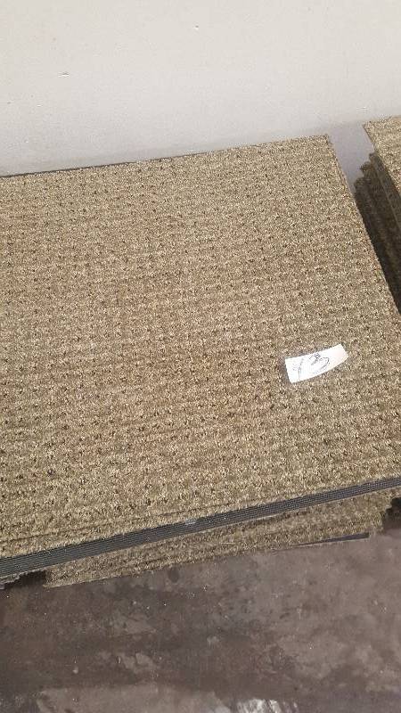 100 sq. ft. (45 Tiles) Commerial Grade, Rubber Backed.