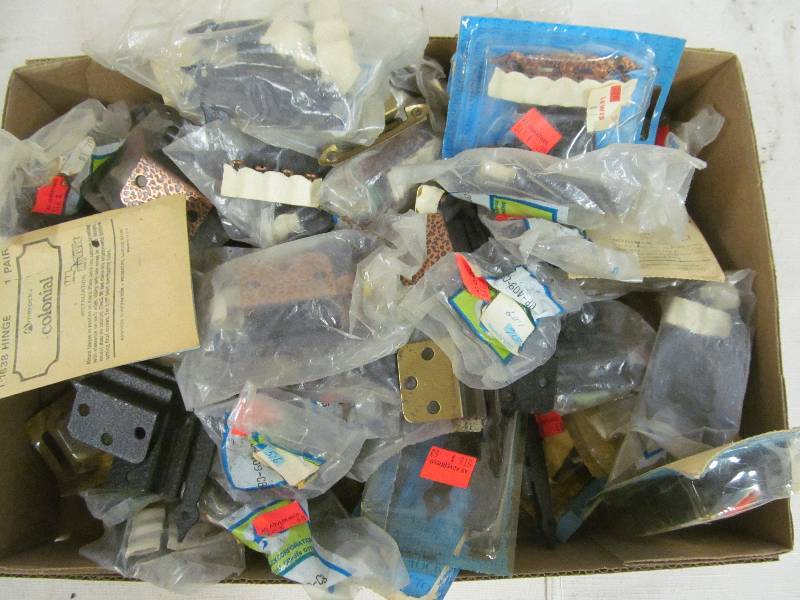 lot 115 image: hardware