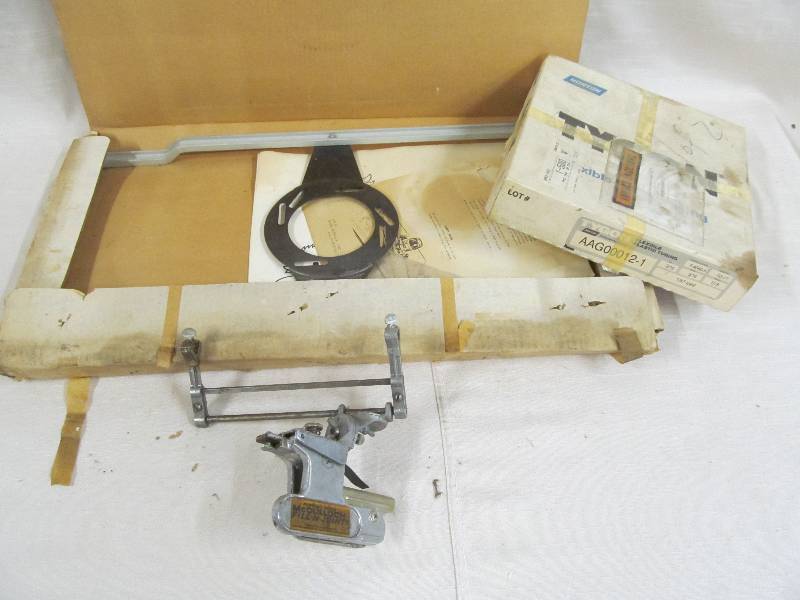 lot 124 image: Craftsman router table accessory