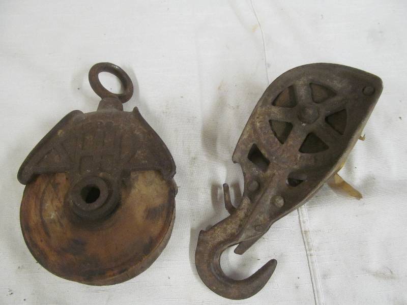lot 128 image: vintage pulleys