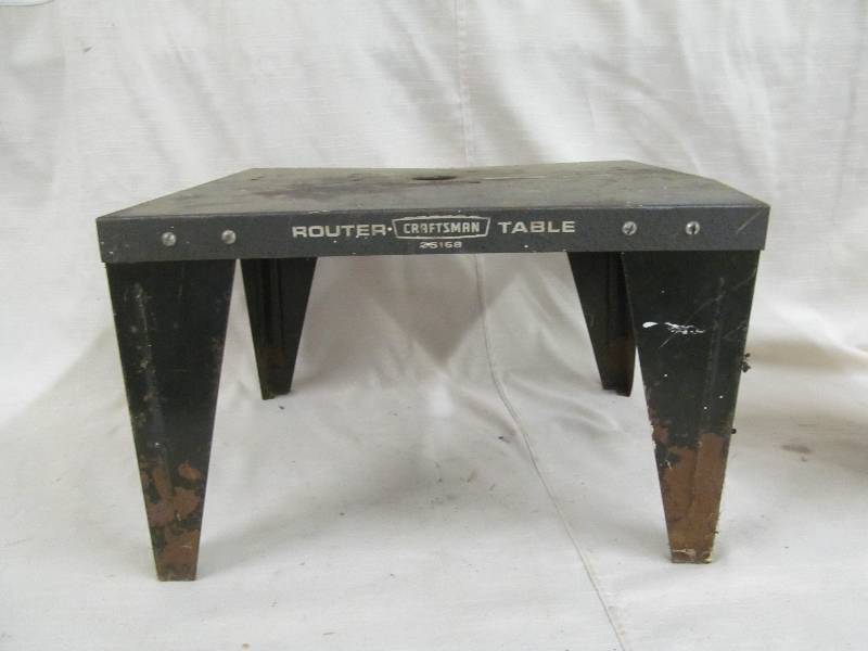 lot 156 image: Router Table
