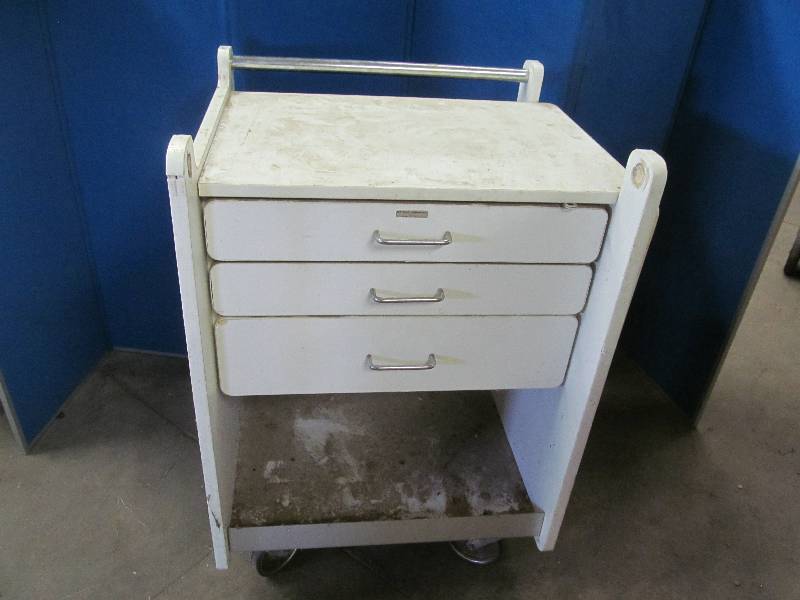 lot 173 image: Hospital Cart