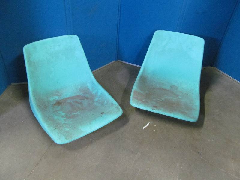 lot 182 image: Boat Seats