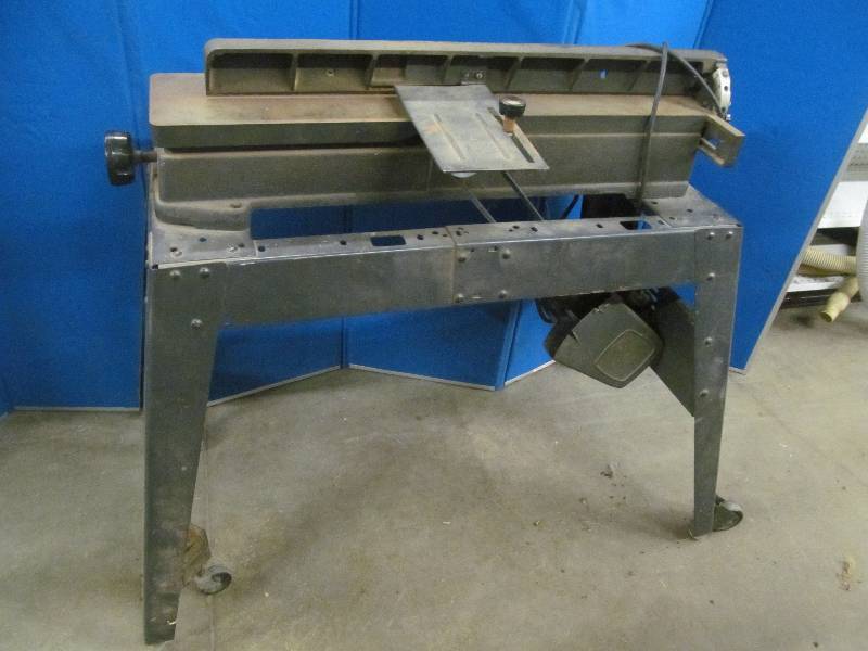 lot 186 image: Craftsman Saw