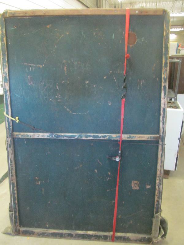 lot 193 image: Portable Fish House