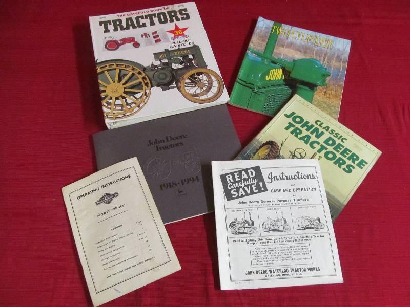 lot 204 image: John Deere Manuals