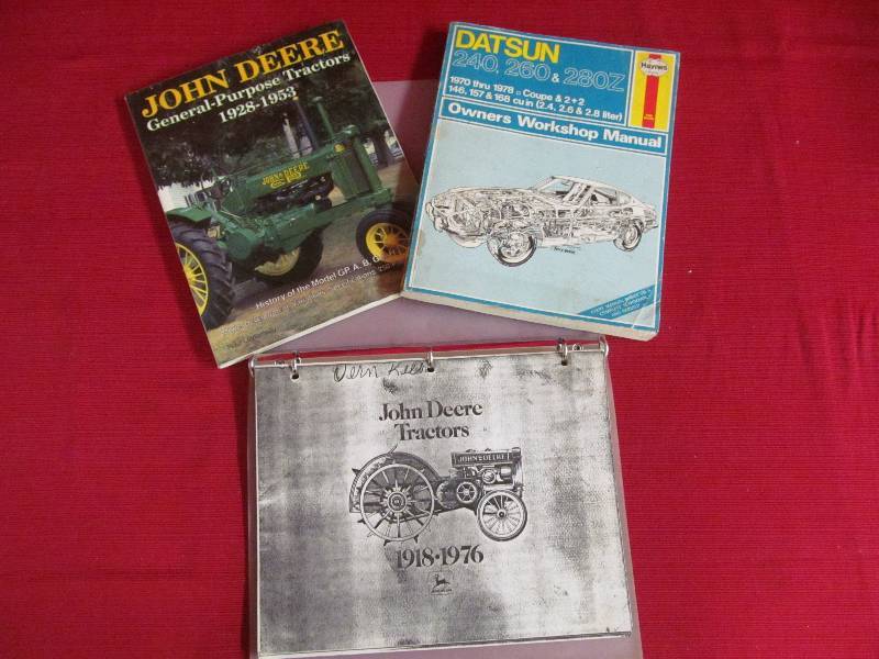 lot 205 image: John Deere Manuals