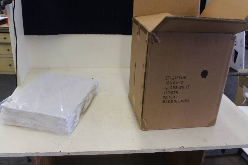 lot 15 image: Box Lot of Heavy Duty Gift Bags